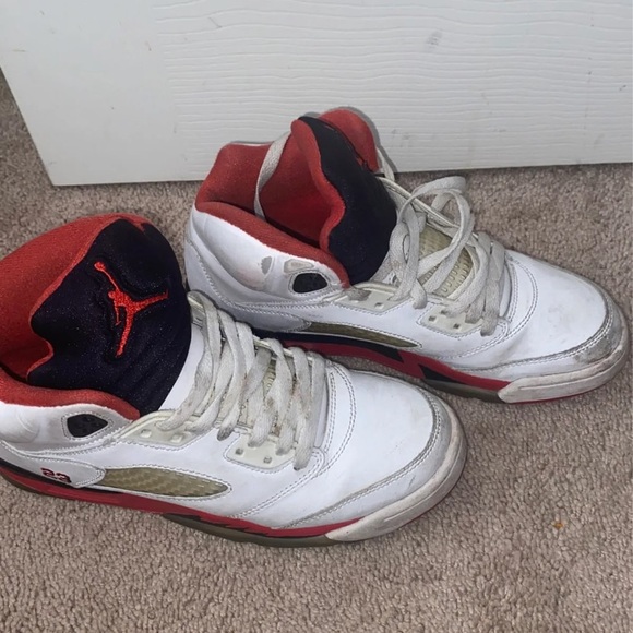 Air Jordan Fire Red 5’s - Picture 1 of 5